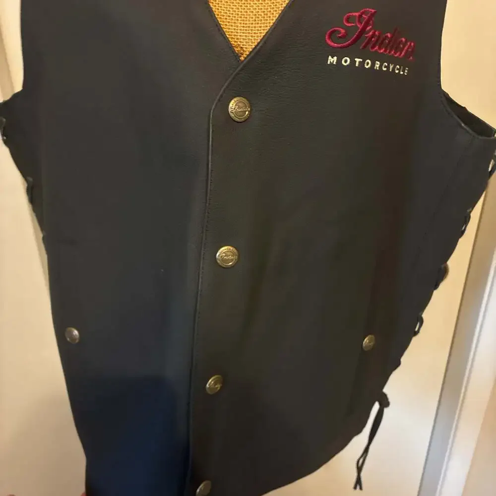 Indian Motorcycle Men's Genuine Cowhide Leather Biker Vest